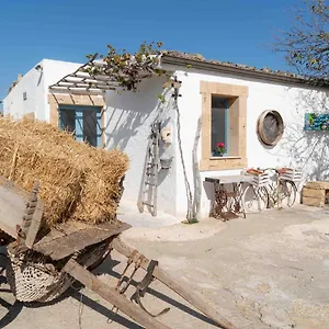  Casa vacanze Casale Scirbia Italia